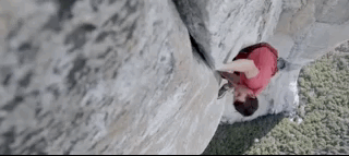 难度堪比登月！他徒手无保护爬上914米峭壁，恐高症患者最好别看