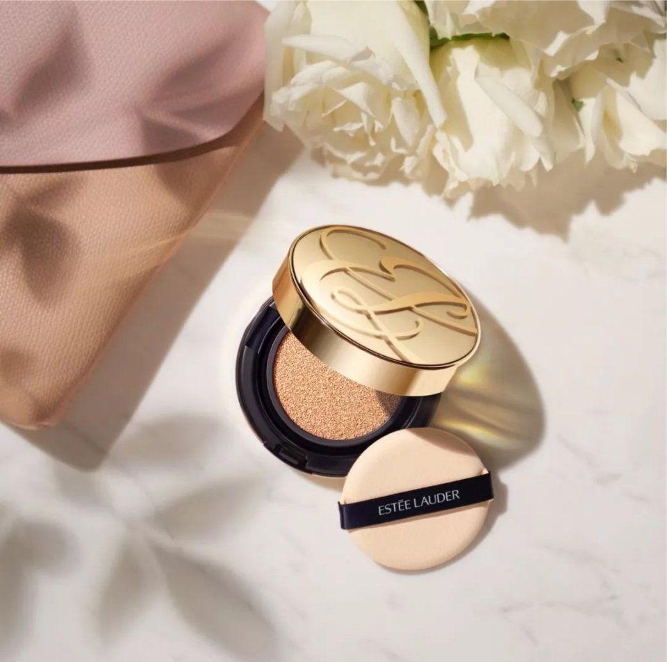 秘籍| 杨幂发际线回归，还亲身示范为啥明星夏天不脱妆?