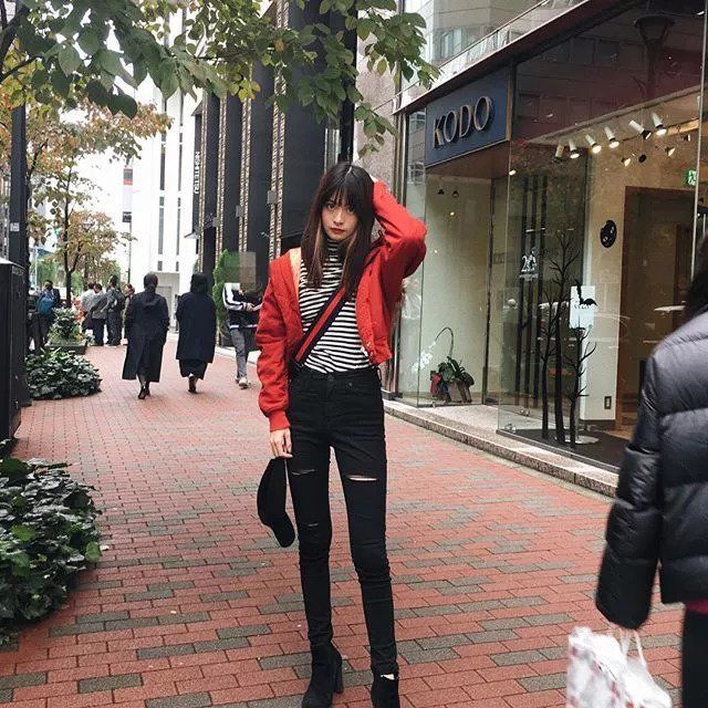 年仅21岁身高167的横田成当红的杂志麻豆，坐拥日圈26万粉丝，超