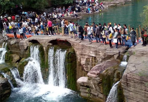 从人山人海到游客稀少，5元住宿都没人来，游客经历了什么