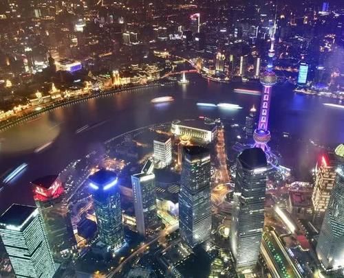 中国第一高楼，高632米，花费十年才建成，如今惊艳了全世界