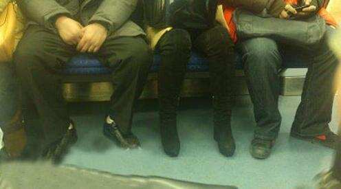 为什么女性不能像男人一样分开腿坐? 说出来秒懂了!