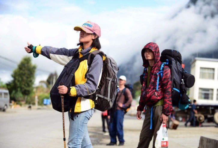 老司机坦言:川藏线上，这两种女孩绝不能搭理，否则你要吃点小亏