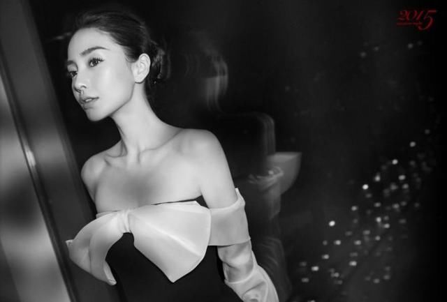 杨颖为品牌拍摄广告，身材迷人容貌美丽，看不出她已经30岁了