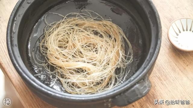  粉丝@【春菜海味粉丝煲】最爱这一煲，鲜甜味美最应季！