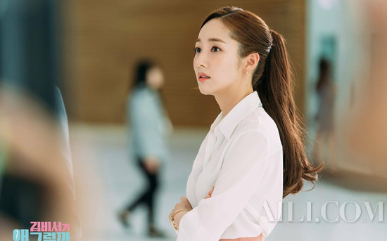 世界杯闭幕可以继续追剧了 金秘书的马尾有点美