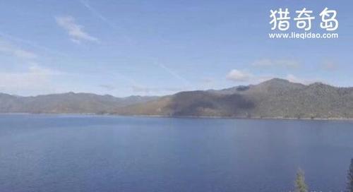 看起来非常神奇又让人恐惧的水库泄洪口