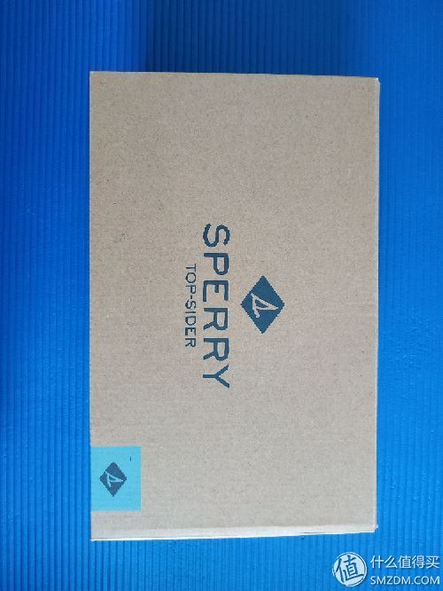 记录穿搭进阶之路 篇一:Sperry斯佩里低帮男款小白鞋