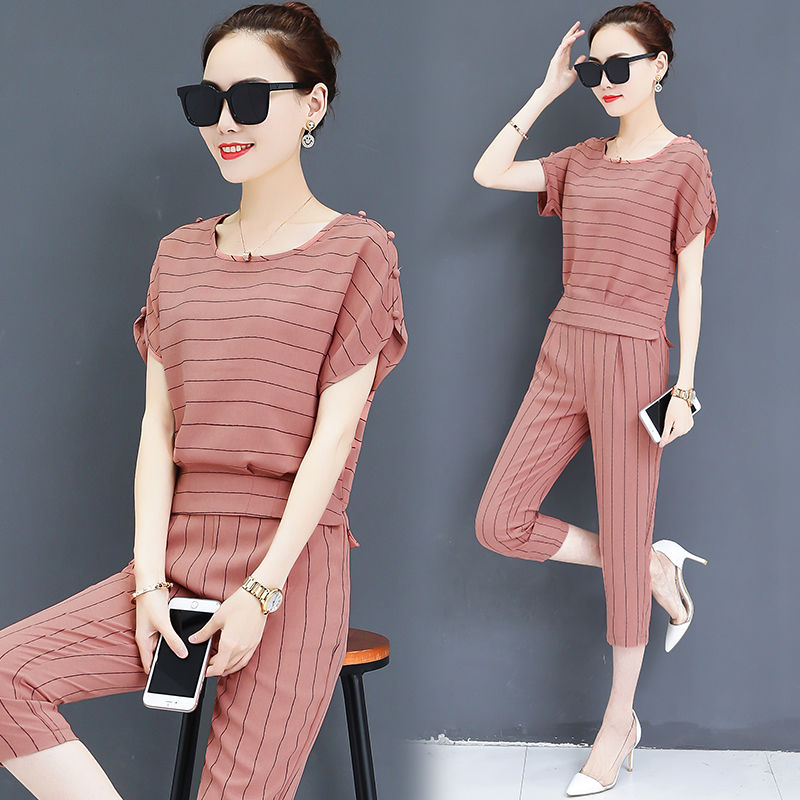 7月工资刚发，老婆把连衣裙全扔了，换七分裤套装，怎么搭都显高