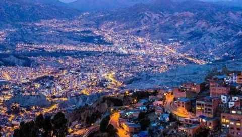 世界海拔最高的首都:居民坐缆车上下班 机场建在4000米山上