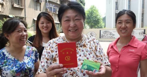  #基本养老保险#下岗职工买断十几年以后，并没有缴纳养老保险，