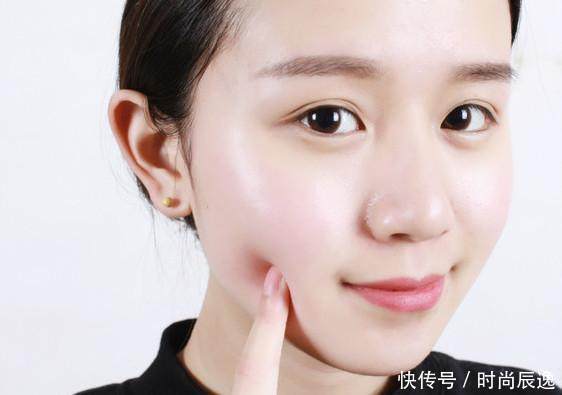 茶油加它，睡前擦脸，半月脸蛋满满胶原蛋白，斑点全部撵走