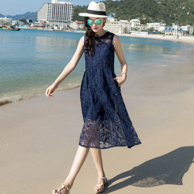 告别沉闷的黑色，清新温柔的蕾丝连衣裙，给你带来甜甜的美感