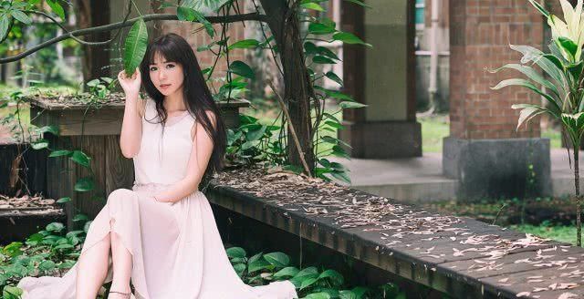  『水瓶座』越有距离感越是恩爱的星座，感情里适合被冷落一些，这样会更爱你