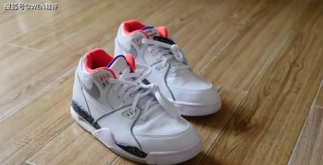  『和AJ4一样』外国人买不到的Nike！大中华区专属的Nike系列了解一下？