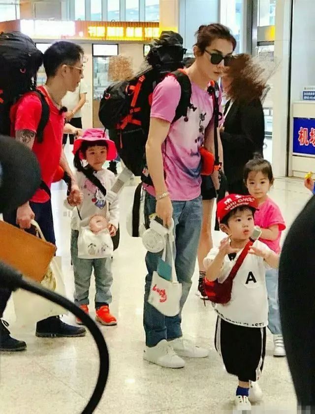 娱见|张卫健吸毒?张艺兴被恶意举报?萧敬腾表白大12岁经纪人?