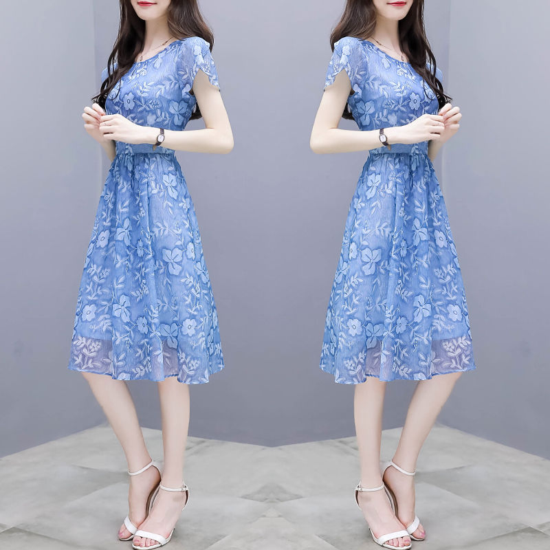 天哪!这么高档的真丝裙一件只要几十，嫂子一口气买三件，太值了