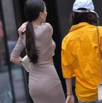 『气质』长发及腰的小姐姐,时尚优雅的穿搭,网友:气质颜值杠杠的!