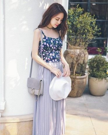  #气质#很多女人还穿阔腿裤,好土!学都市女人穿美裙,时髦气质有女人味