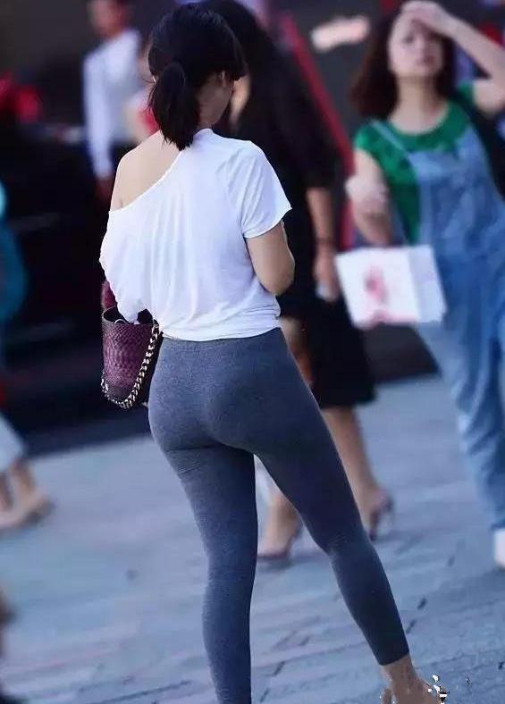 流行紧身休闲装, 时尚简约的活力搭配, 微胖双腿健康又饱满