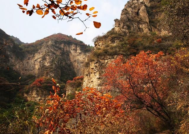 瑜伽山（草垛山）观弥勒赏红叶，融入自然亲近大地