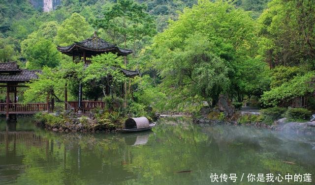 毛主席称湖南为“芙蓉国”，他最喜欢写家乡的诗是这4句，确实好