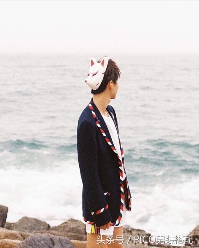 王俊凯私服搭配造型，人帅衣品高是种什么体验