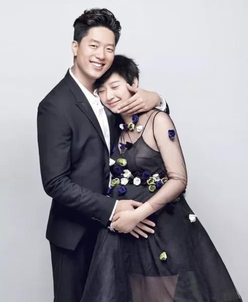 姚晨发文唐一菲