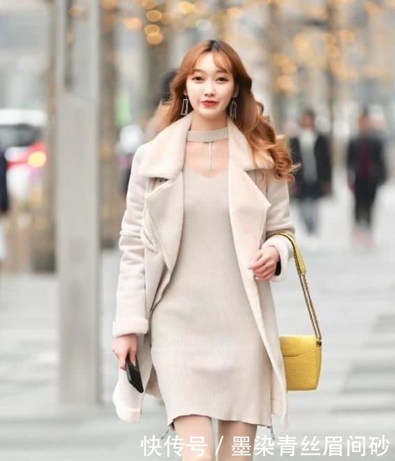 【小姐姐】街拍美女:时尚靓丽的小姐姐,紧身裙穿搭,优雅又性感!
