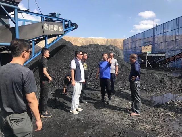 宋仁龙副董事长赴鄂尔多斯慰问集团公司达旗煤矿一线员工