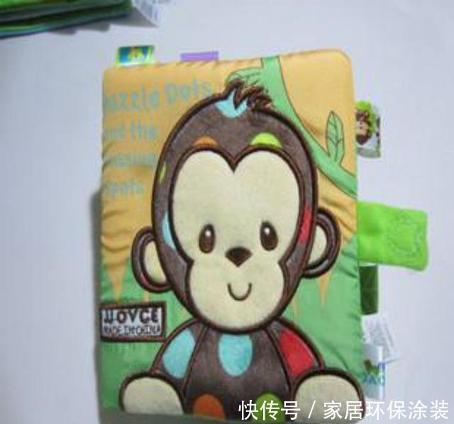  『剪下来』旧T恤可别扔，带图案的剪下来，废物利用做抱枕