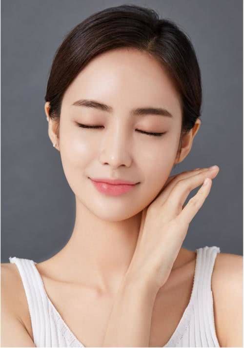  皮肤■女生想要皮肤好，坚持做这4件事，慢慢就能养出“干净脸”