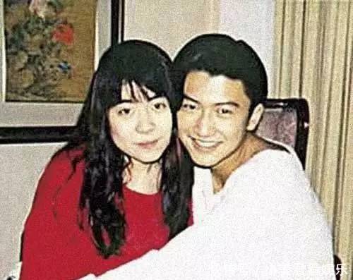 吃瓜的万小刀谢霆锋情史