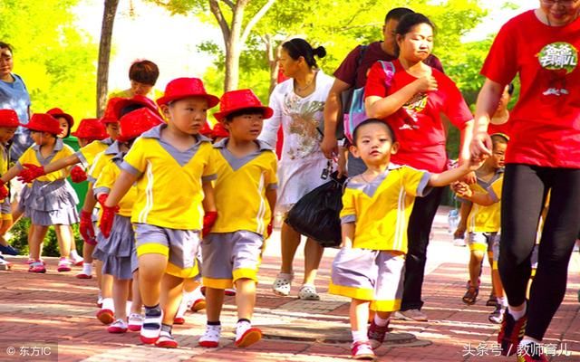 幼师错发消息到家长群，爆出向家长推销产品内幕！网友直言过分了