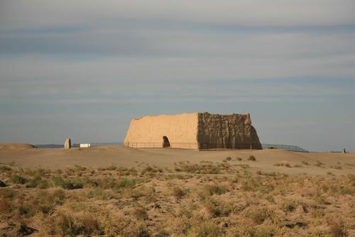 这个景点去了就后悔，有着千年历史，现如今只剩土块，门票要40
