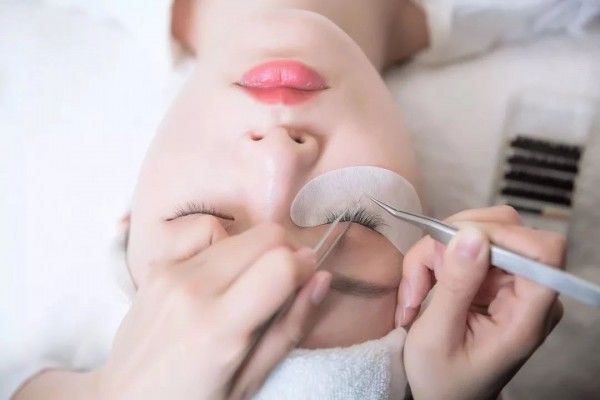 赫本同款睫毛!日式高端美甲!这家变美基地给你精致少女感!