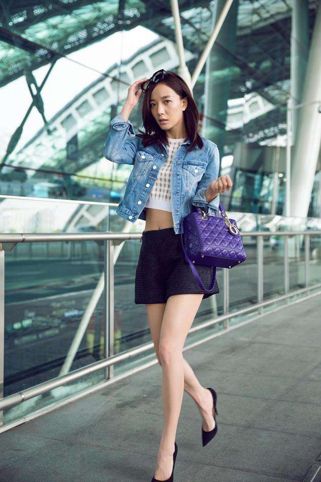 街拍：时尚的搭配总能吸引你的眼，看这些民间的穿着忒吸眼