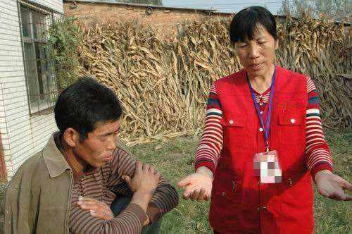 农民们打工十几年，最后却要借钱生活，为啥？这次专家说出了实话