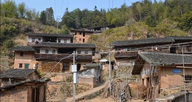  [农村的房子]这次传染病过去后，农村账户果然回老家建房子吗？