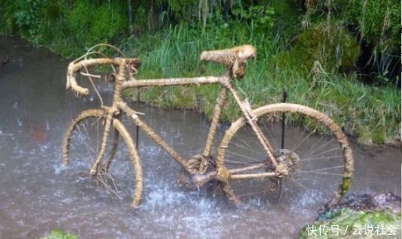 世界上最诡异的泉水，碰一下就会变成石头，但科学揭开了谜底