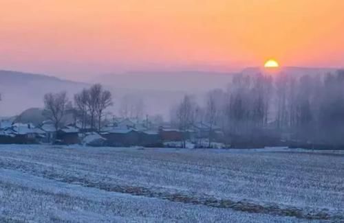  #明年#小寒将至，“小寒不冷大寒冷，大寒不冷倒春寒”，明年有