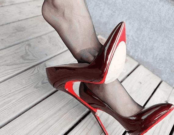 花了钱, 脚却遭了罪! 这3种假显高的鞋子, 累脚又显腿短!