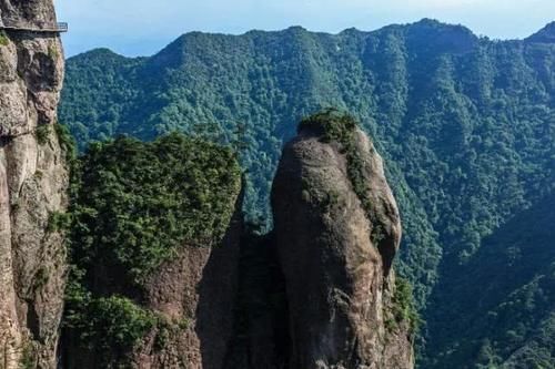 中国现最大天然佛像,逼真程度令人称奇,真是自然鬼斧神工?