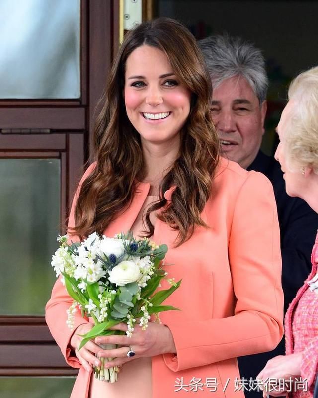 凯特王妃从没穿着橙色服装，是凯特带不起来还是在刻意回避什么?