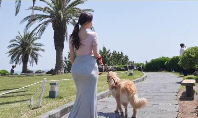 包臀裙展现出你应有的妩媚身姿,简单又大气!