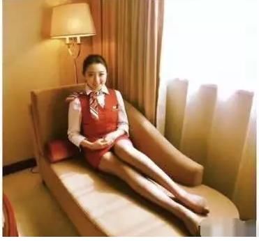 一张演唱会合照就造谣周杰伦让她怀孕，现在造谣的成本也太低了吧