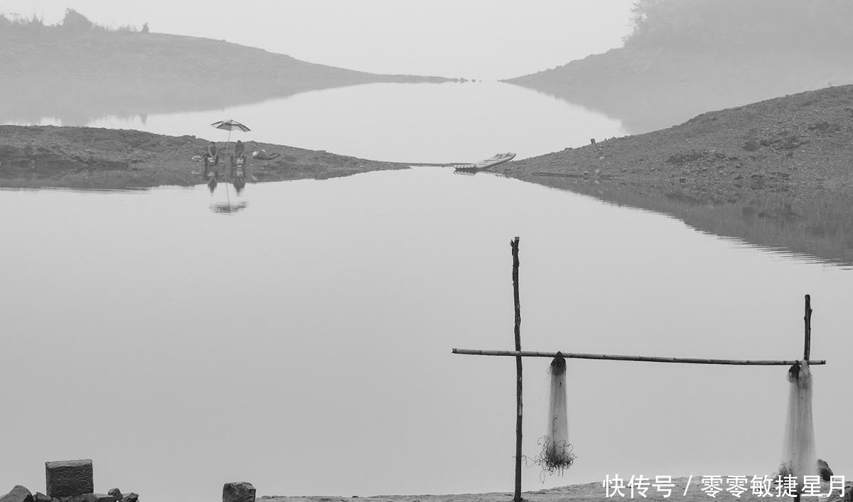 桂林青狮潭水库薄雾笼罩下的江南好山水