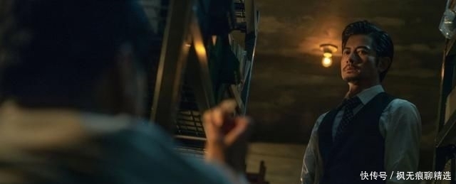  影视剧■张子枫《宠爱》刚上映，又一新作官宣定档，海报透露一股诡异气息