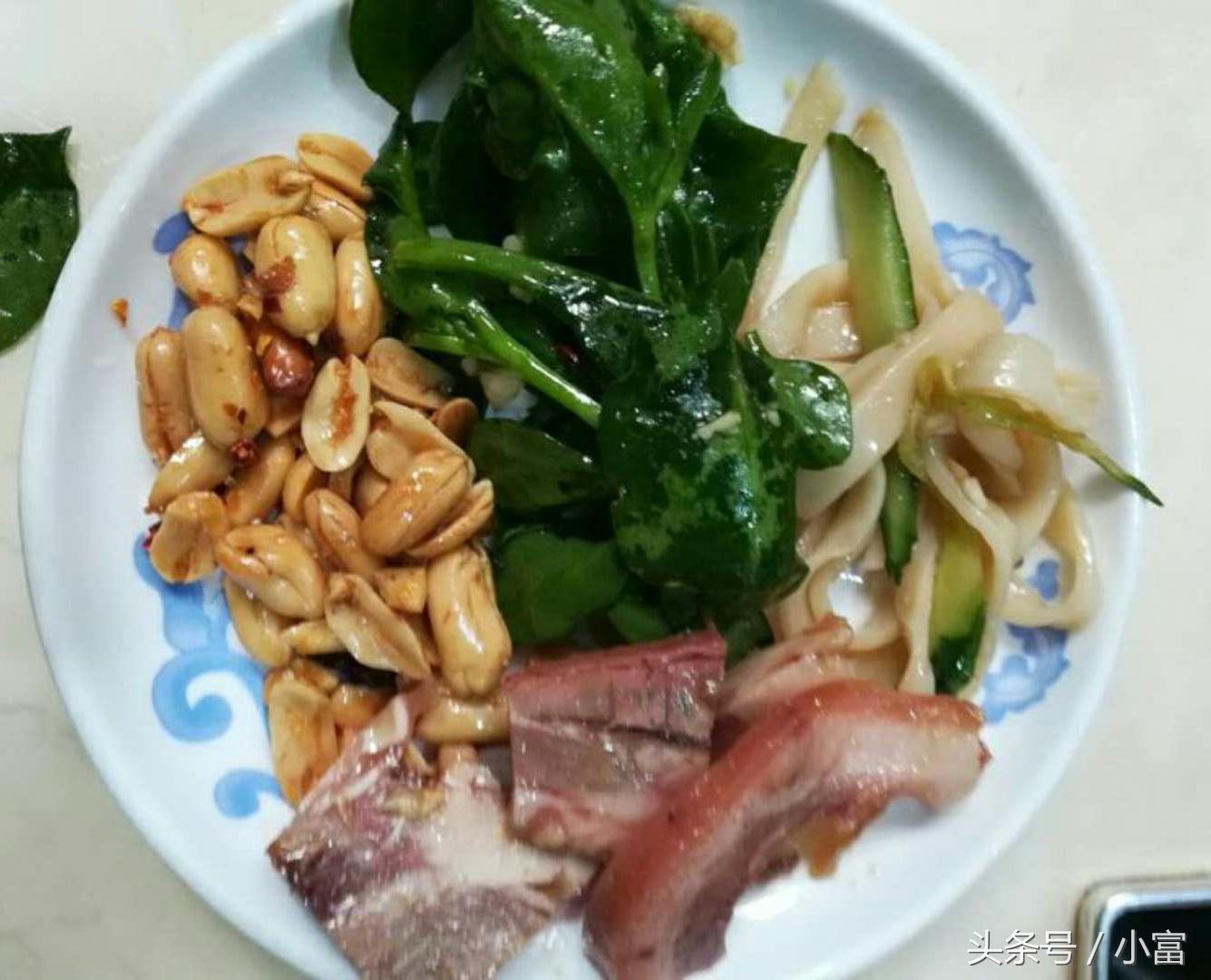 农村夫妻开的自助饺子馆,20元一位随便选,很多