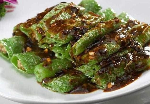  将里脊肉■青椒即是配菜也是主菜，下饭下酒青椒肉丝，爽口开胃虎皮椒
